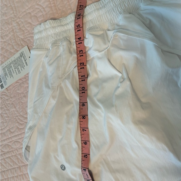NWOT Lululemon Hotty Hot White Skirt - Picture 6 of 8